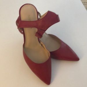 Size 9 new Nine West red pumps